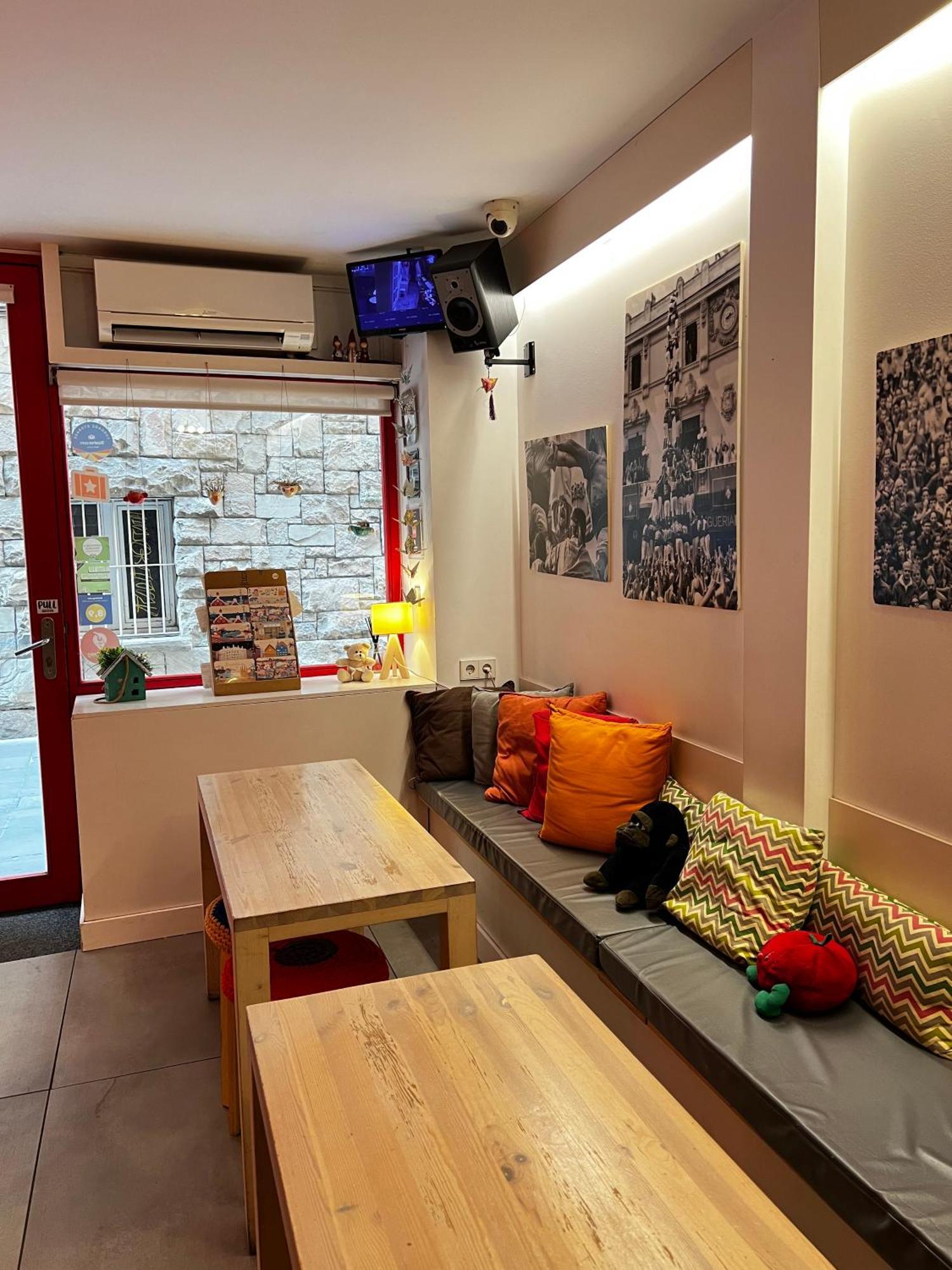 Itaca Hostel Barcelona Bagian luar foto
