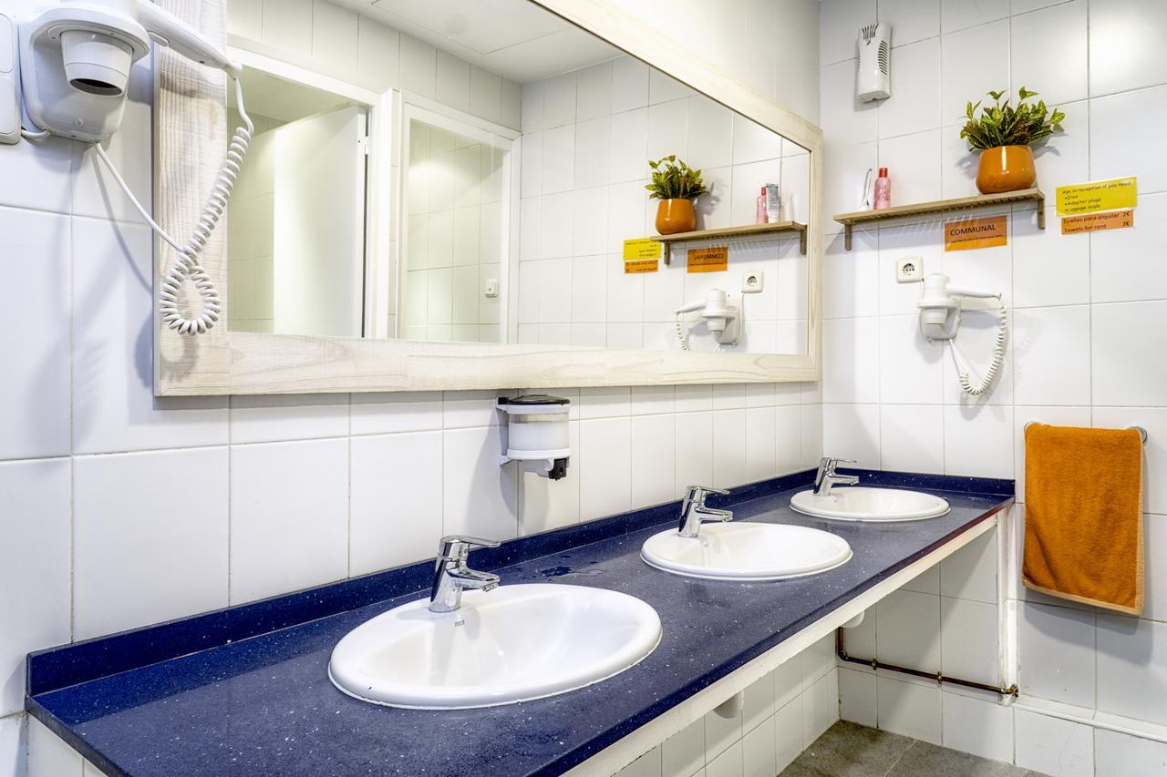 Itaca Hostel Barcelona Bagian luar foto