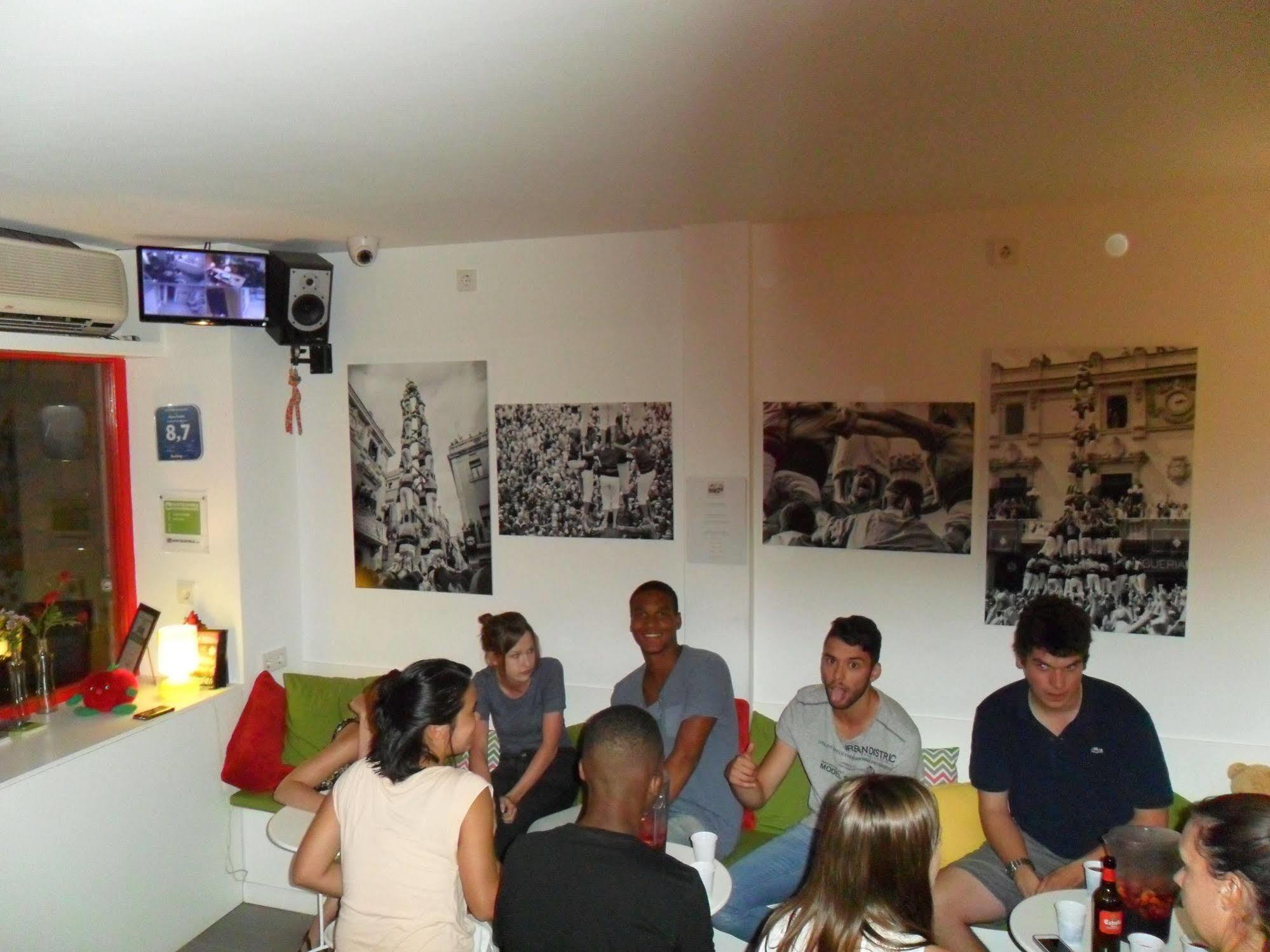 Itaca Hostel Barcelona Bagian luar foto