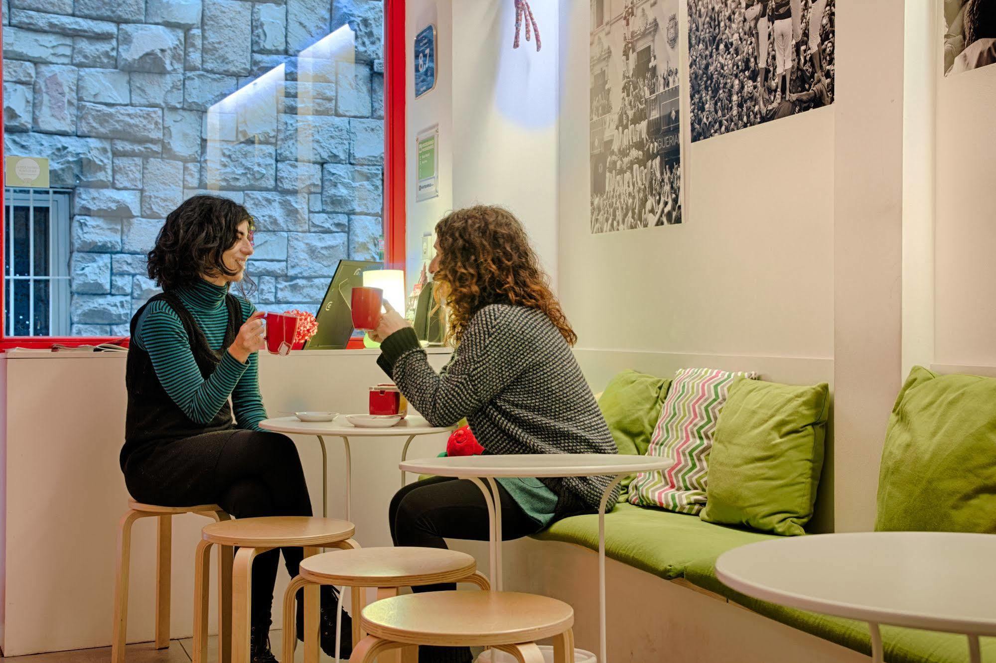 Itaca Hostel Barcelona Bagian luar foto