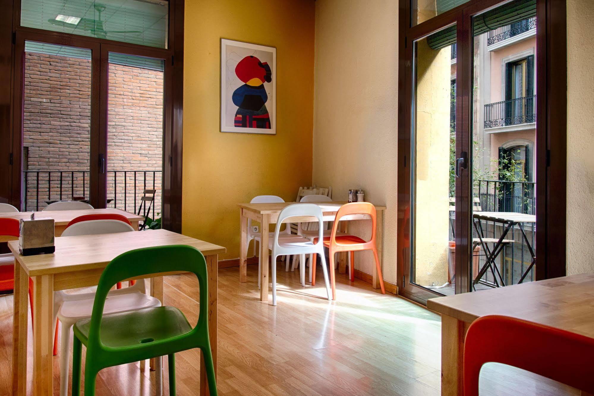 Itaca Hostel Barcelona Bagian luar foto