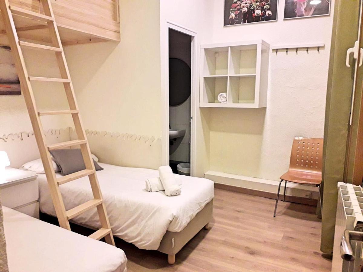Itaca Hostel Barcelona Bagian luar foto