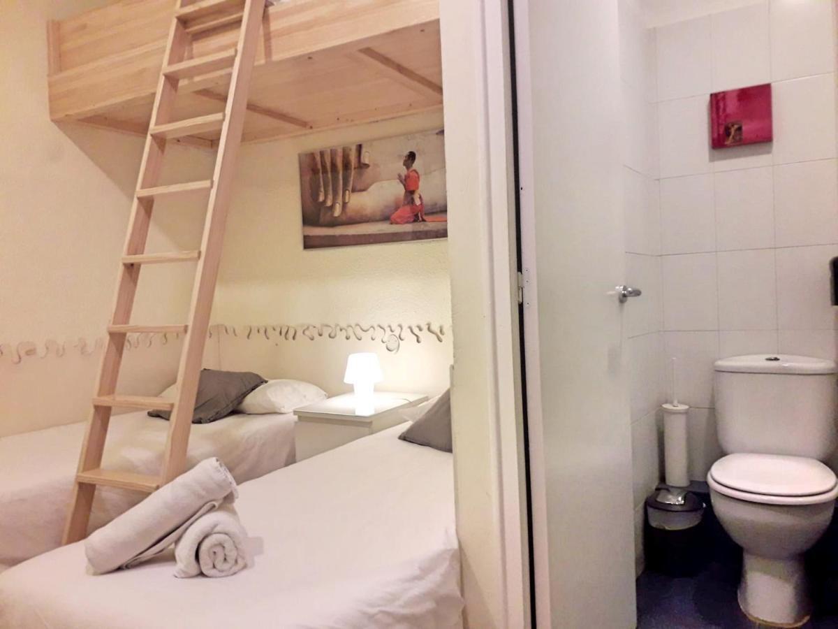 Itaca Hostel Barcelona Bagian luar foto